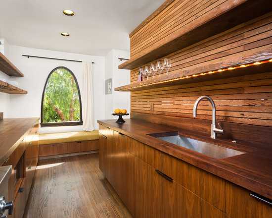 Лофт полиці Настінні полиці в стилі лофт: поєднання дерева та металу в інтер'єрі.