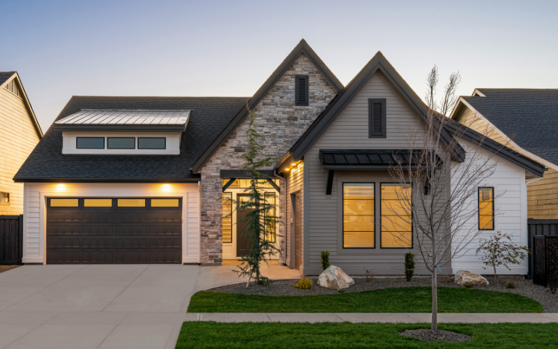 Інтеграція розумних технологій для безпеки та комфорту в українському домі