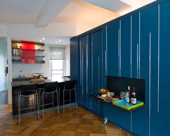 Хитрощі з плиткою Діагонально укладена плитка на підлозі як ефективний прийом для візуального розширення маленької квартири.