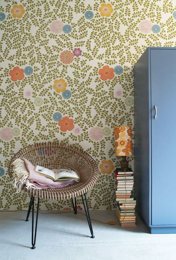 Квітковий кантрі затишок Світлі шпалери з квітковим принтом в кімнаті, стиль кантрі та прованс 2026