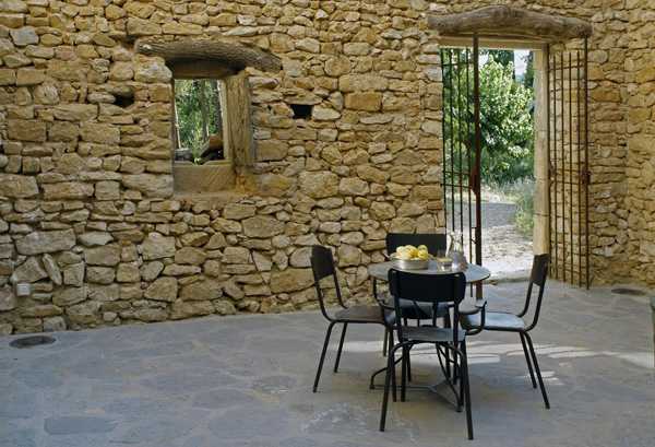 Атмосфера Провансу Атмосфера старовинного фермерського будинку Maison d'Ulyss: південь Франції, сільський стиль.