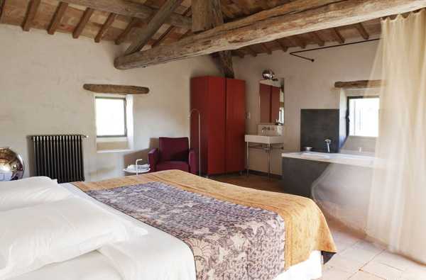 Натхнення історією Maison d'Ulyss: гостьовий будинок у сільському стилі, натхненний археологічними дослідженнями Провансу.