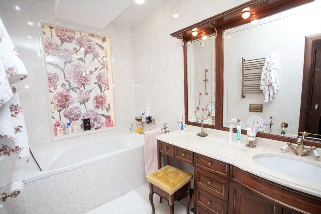 Креативне панно з плитки Оригінальне панно з плитки у ванній кімнаті: креатив та індивідуальність