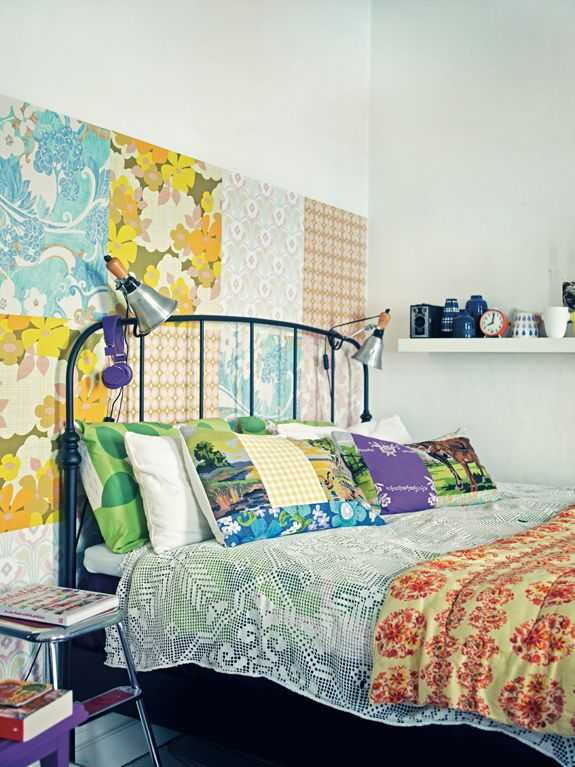 Печворк: затишна вітальня Затишна вітальня з диваном, покривалом та подушками в стилі печворк створюють атмосферу тепла.