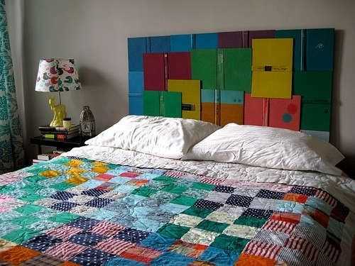 Клаптикове покривало печворк Клаптикове покривало в техніці печворк на ліжку: затишок та тепло в спальні.