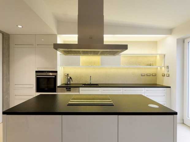 Відкритий простір лофту Празький лофт: використання натуральних матеріалів та відкритий простір у дизайні квартири 2026