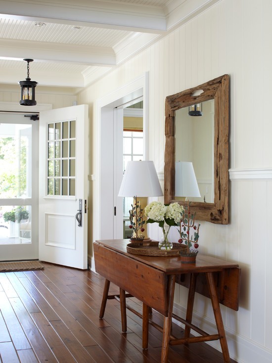 Акценти Провансу Стильний передпокій в стилі прованс з акцентом на деталях та аксесуарах.