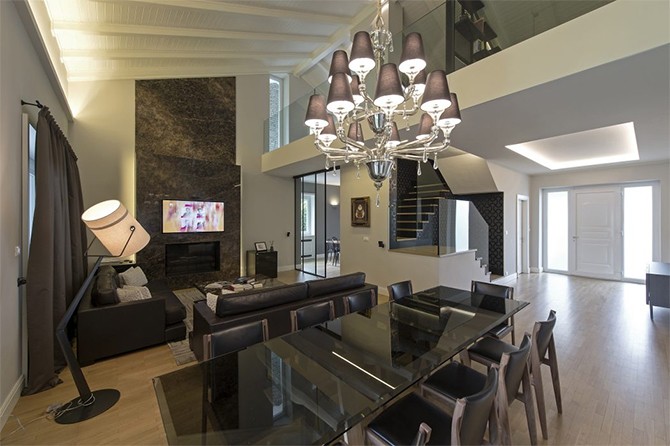 Шале 2.0: Реконструкція Сучасний дизайн інтер'єру шале 2024 в італійських Альпах після реконструкції.