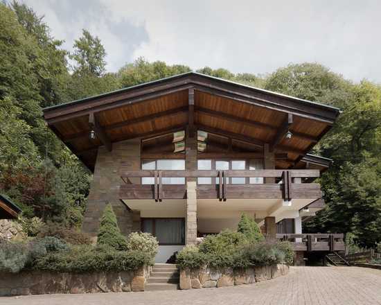 Фасад: захист від вологи Приклад реставрації фасаду: облицювання плиткою для захисту від вологи у 2026 році