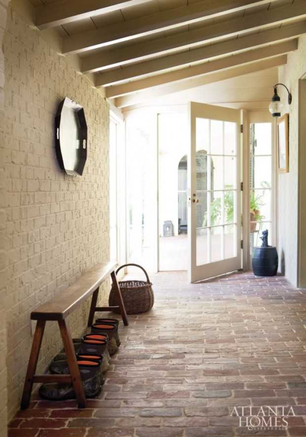 Меблі з дерева: реставрація Реставрація дерев'яної неофарбованої меблі в класичному стилі 2026: американський дизайн