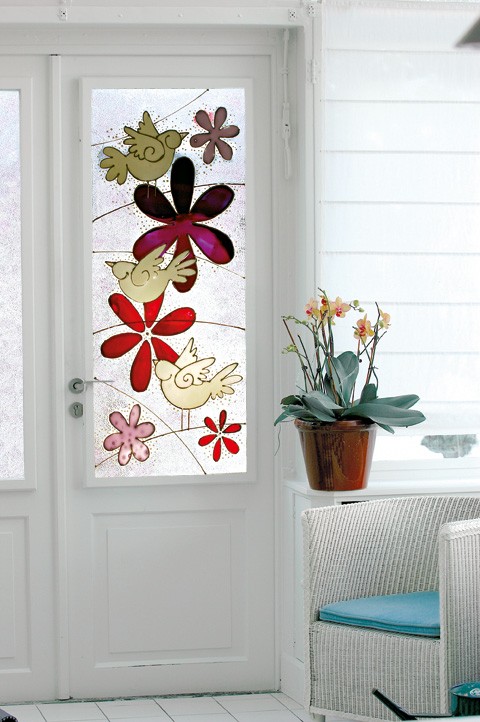 Декор скла своїми руками: унікальний авторський вітражний розпис на скляній поверхні.