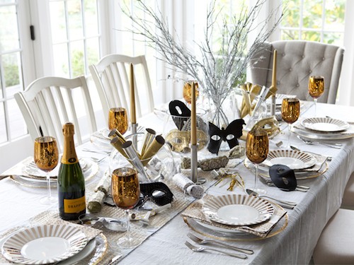 Готові рішення для декору Використання готових декоративних елементів для швидкого та ефектного оформлення святкового столу.