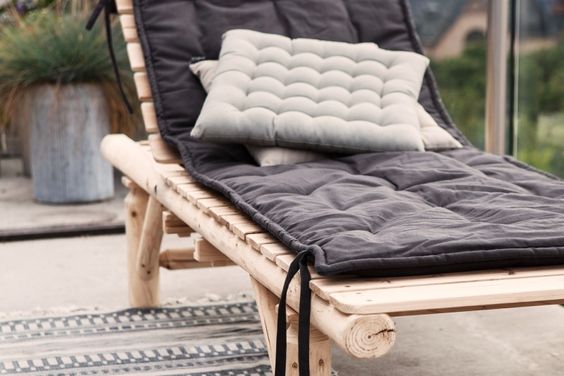 Шезлонги та лежаки 2026: як обрати найкращі для вашого саду — Шезлонги та лежаки для дачі