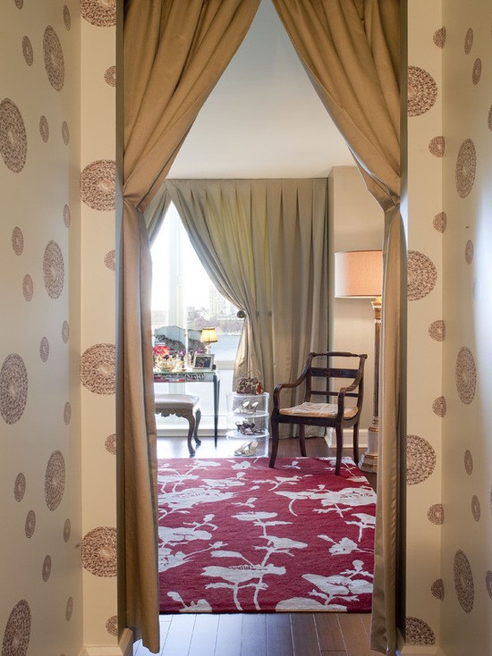 Гармонія кольору: штори Гармонійні штори в тон стіни на дверному отворі для затишку в 2026