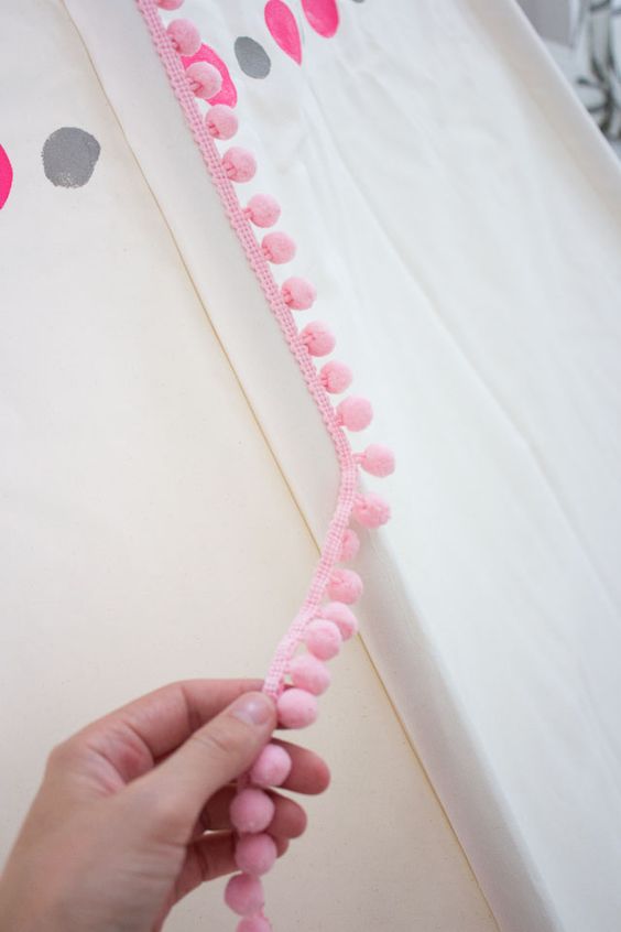 Вігвам своїми руками: затишок Інтер'єр дитячого вігвама: подушки, килимки та іграшки для комфортної гри