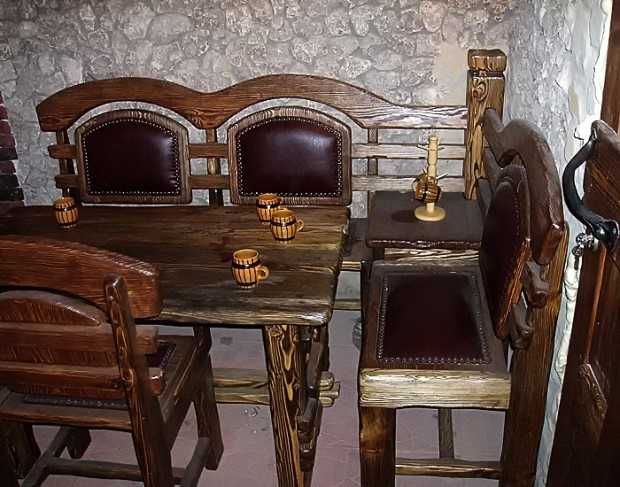 Елегантність старого дерева Состарений дерев'яний стіл з брашуванням, ідеальний для ресторанів у 2026 році