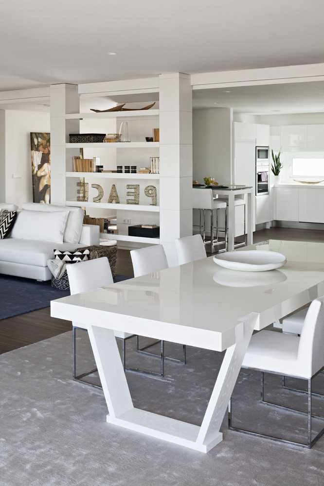 Мінімалізм 2026: Як уникнути помилок при створенні затишного інтерєру? — Дизайн інтер'єру будинку Іспанія