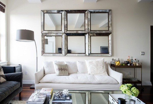 Дзеркальне фальш-вікно Фальш-вікно з дзеркал в дизайні кімнати 12 кв м для візуального збільшення.