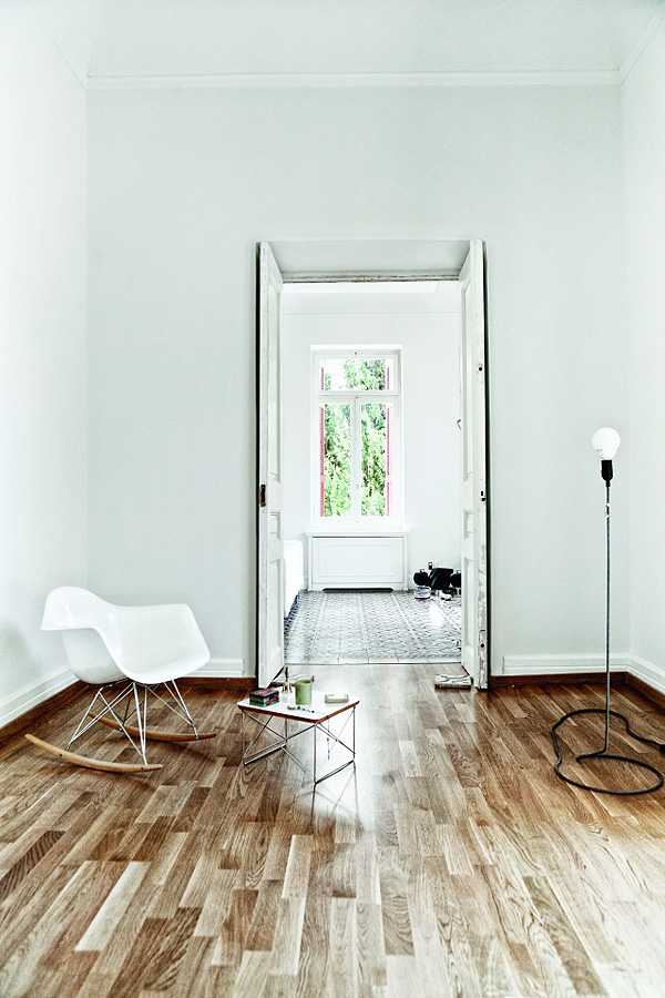 Мінімалізм 2026: грецький стиль Сучасний грецький будинок в стилі мінімалізм 2026 з використанням керамічної плитки.