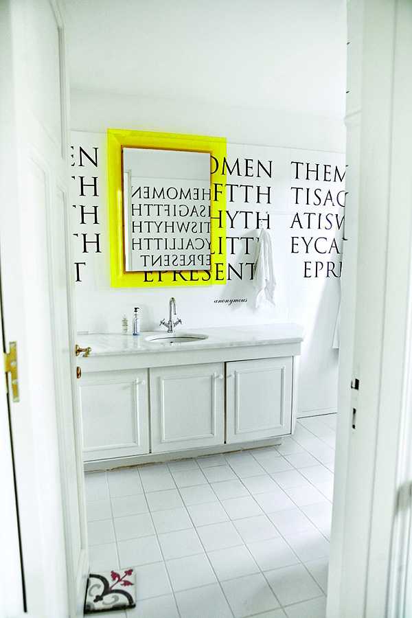 Автентичний грецький дизайн Автентичний грецький дім: керамічна плитка, мінімалізм та вінтажний стиль в дизайні інтер'єру.