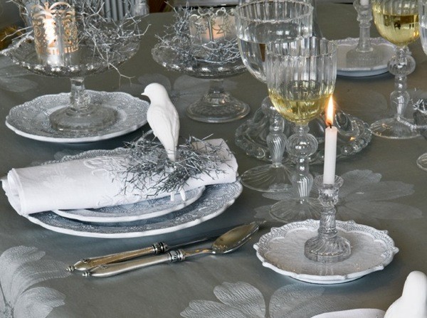 Кришталь: нова подача Радянський кришталь в сучасній сервіровці столу: елегантність та вінтажний стиль.