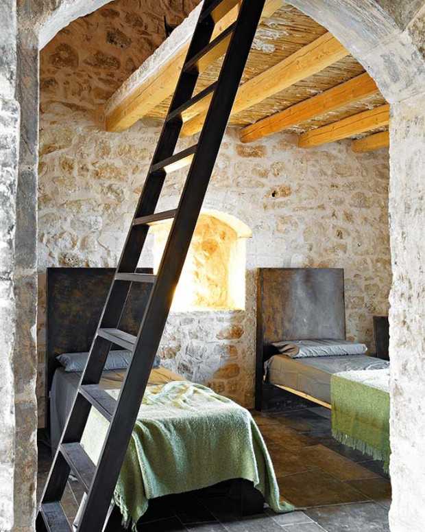 Спальня з видом Затишна спальня з арковим вікном та краєвидом на сицилійський пейзаж у 2026.