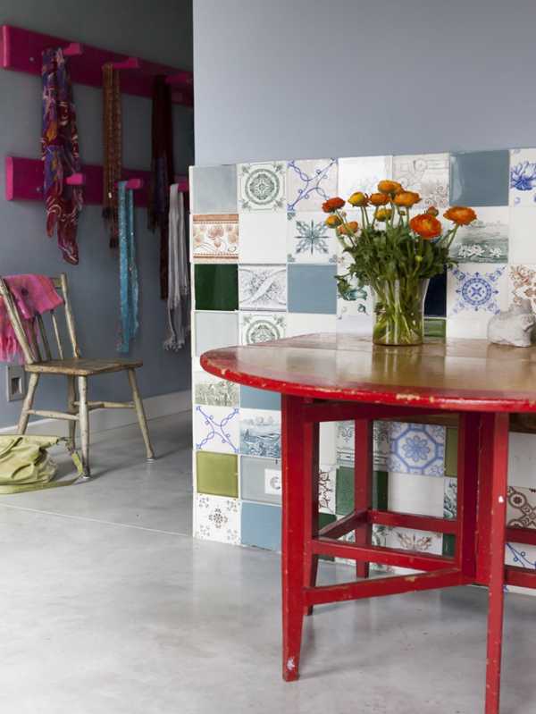 Ферма: історія і комфорт Реставрований старий фермерський будинок із сучасним інтер'єром та комфортними матрацами для сну.