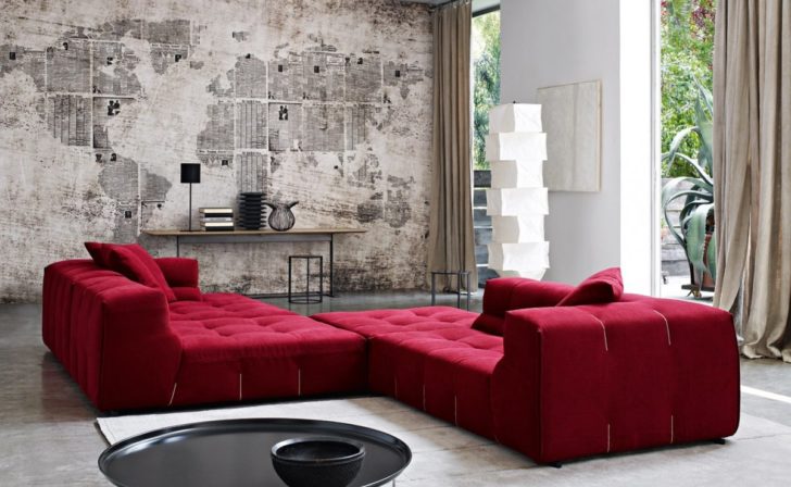 Бордо для затишку Сучасна бордова вітальня з вдалим поєднанням кольорів, ідеальна для маленької квартири