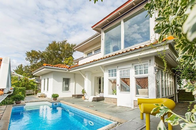 Гармонія стилів вдома Інтер'єр скандинавського будинку: поєднання старих меблів з сучасним дизайном, світлий інтер'єр.