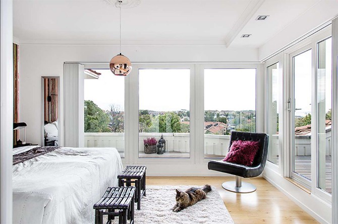 Нове життя старих речей Редизайн інтер'єру скандинавського будинку: старі меблі в новому світлому просторі.