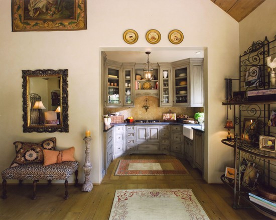 Ергономічна кухня 2026 Інтер'єр затишної кухні 2026: оптимальне використання кухонного трикутника для маленької кухні.