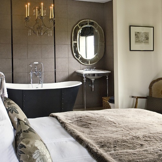 Мінімалізм у деталях Сучасний дизайн ванної кімнати в спальні з використанням мінімалістичних меблів