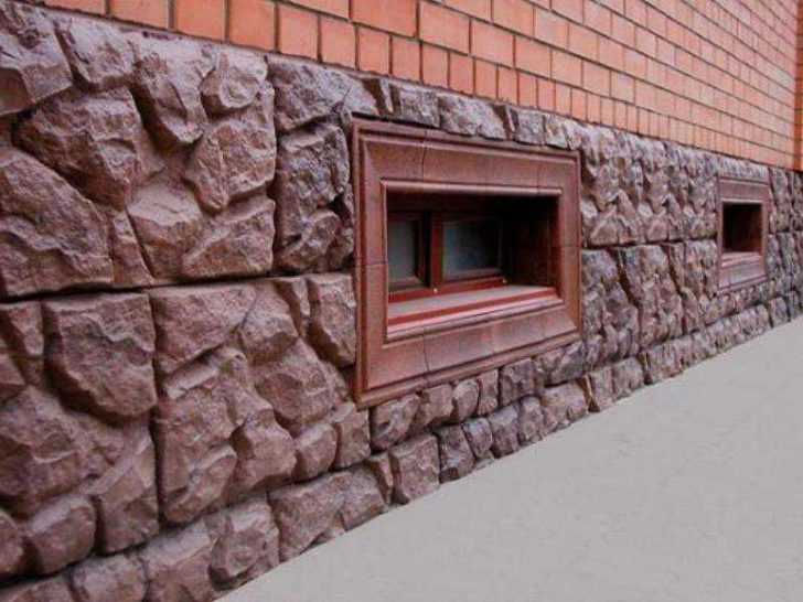 Захист бетону Облицювання цоколя будинку: запобігання ерозії бетону та захист від руйнування