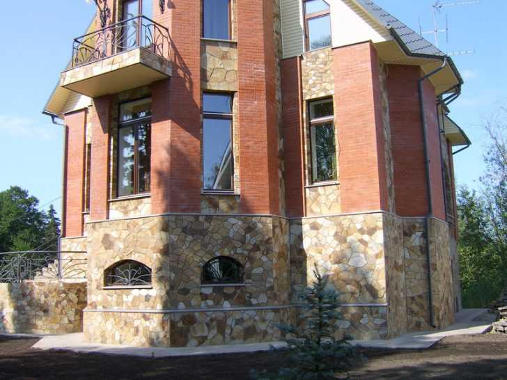 Розкіш каменю Ефектне оздоблення цоколя каменем: розкішний та надійний захист вашого будинку на довгі роки