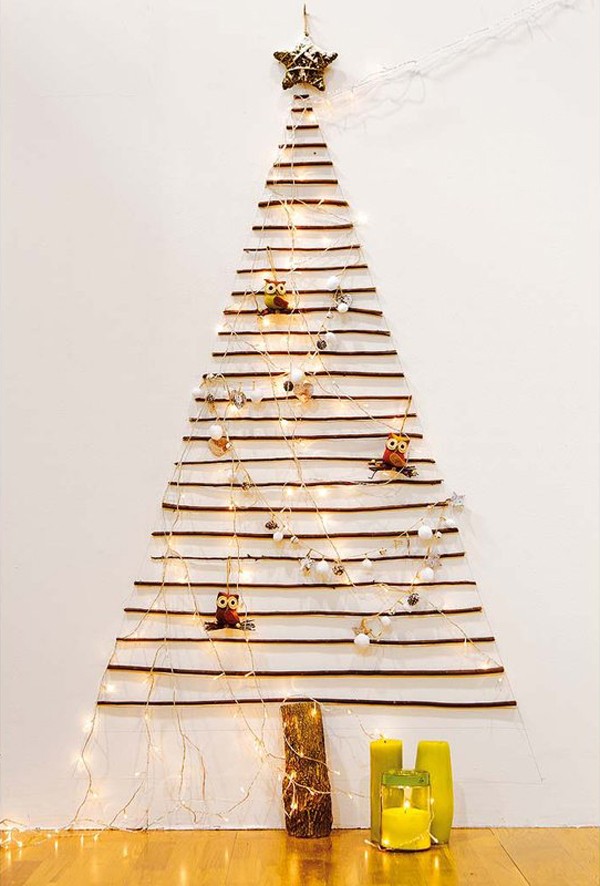 Ялинка з паличок DIY новорічний декор: ялинка з дерев'яних паличок для маленької квартири 2026.