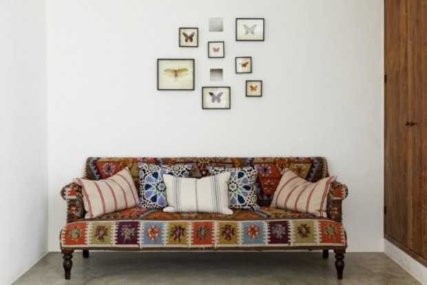 Кухня з Іспанським Акцентом Вілла на Ібіці: еклектичний дизайн кухні, нейтральна палітра, поєднання сучасного та іспанського у 2026.