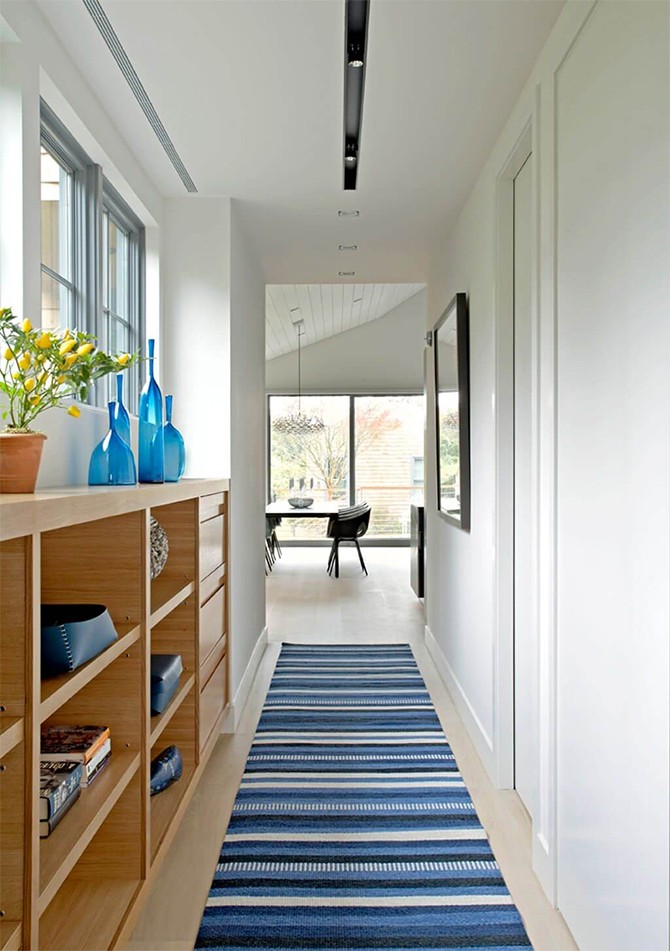 Бабусин килимок Килимок ручної роботи як акцент в сучасному інтер'єрі сільського будинку