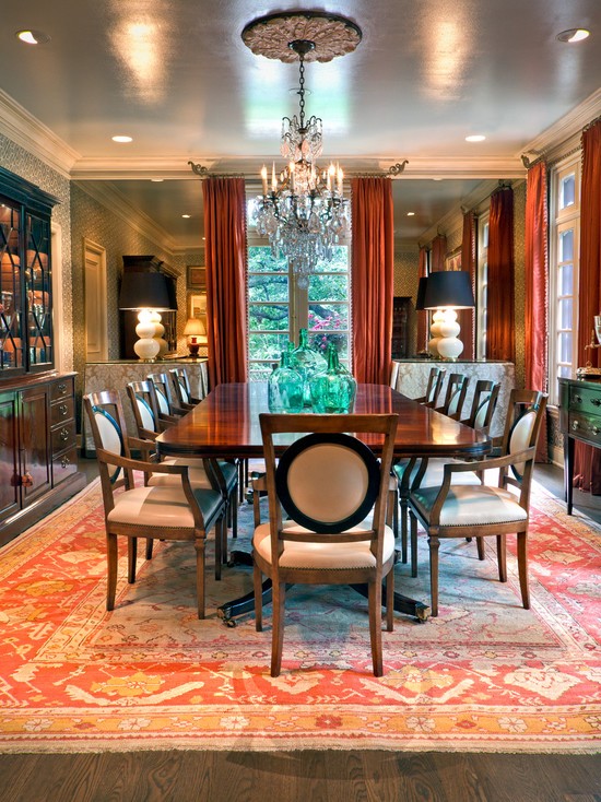 Дзеркала у спальні: затишок Дзеркальний декор стін в спальні: затишок та візуальне збільшення простору в 2026 році.