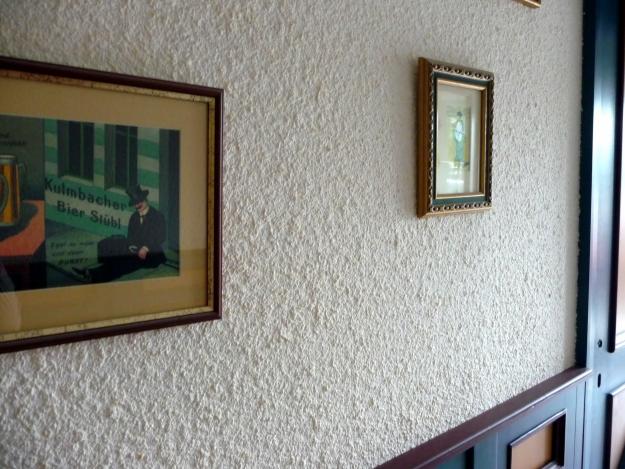 Рідкі шпалери: елегантність Рідкі шпалери в інтер'єрі квартири: елегантне та практичне рішення для вашого дому