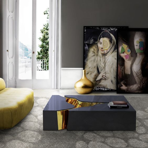 Лофт з полицями Журнальний столик в стилі лофт з відкритими полицями для зберігання речей.