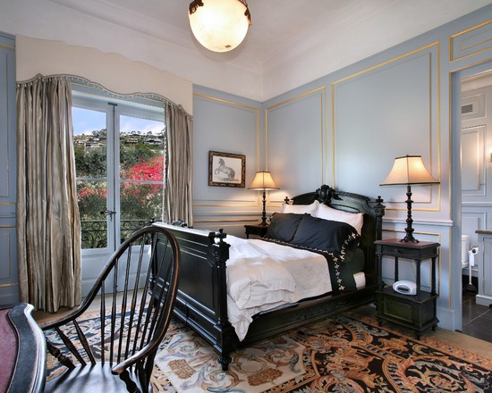 Класична елегантність Скромна золота спальня 2026 в класичному стилі: затишок та елегантність.